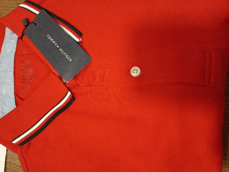 playera tipo polo Tommy hilfiger