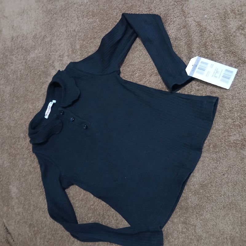 Blusa negra 6Y
