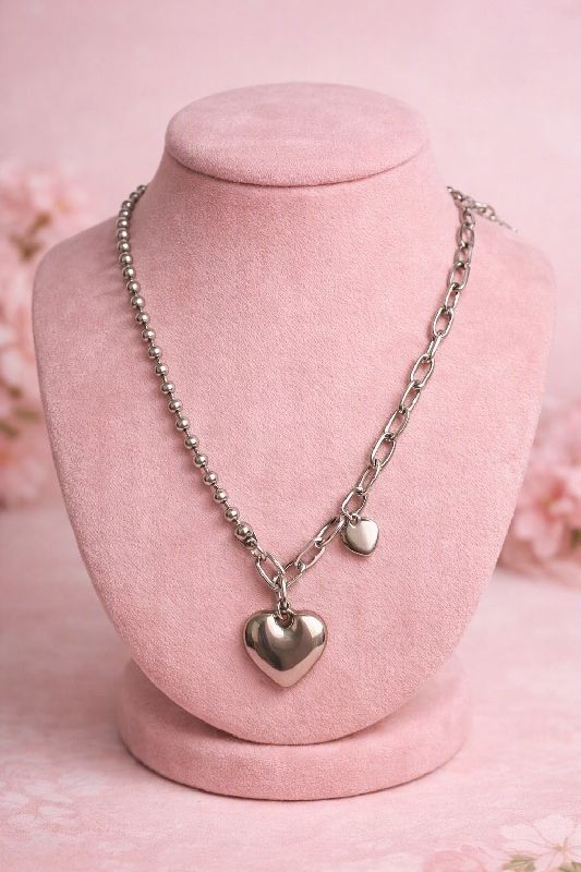 Cadena de corazones plateada