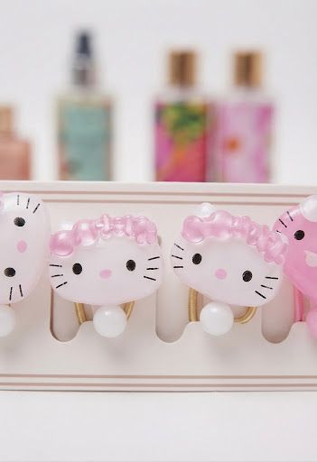 MOÑAS HELLO KITTY