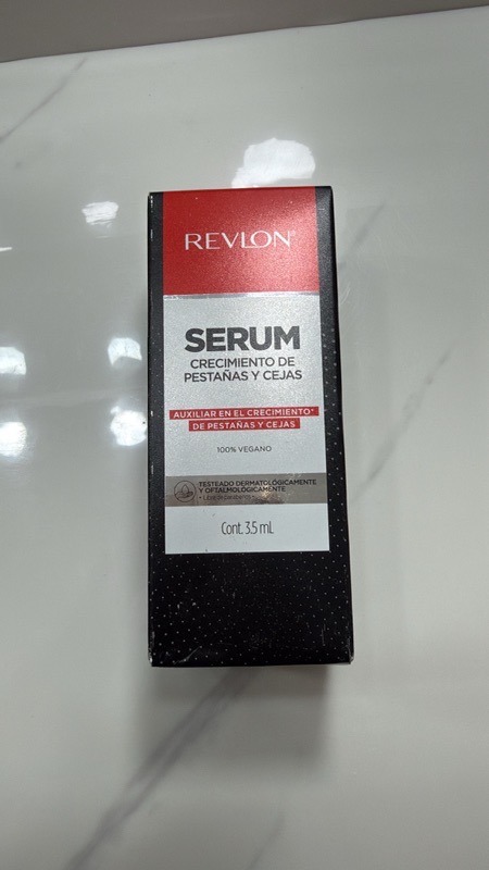 Serum de Pestañas y Cejas Revlon