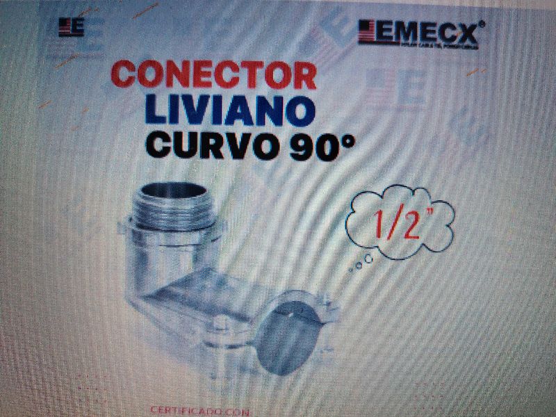 Conector curvo simple de 1/2