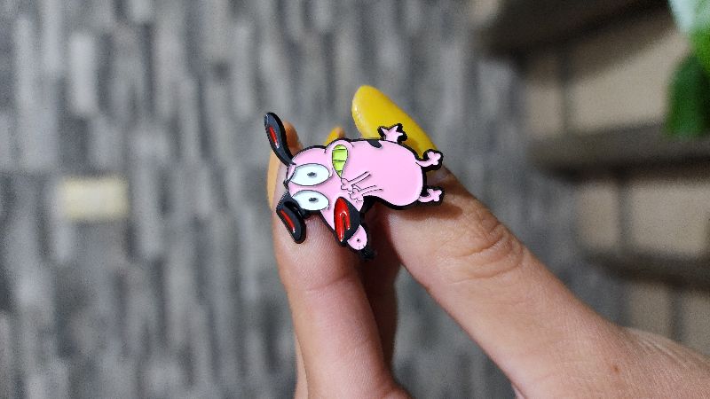Pin Coraje