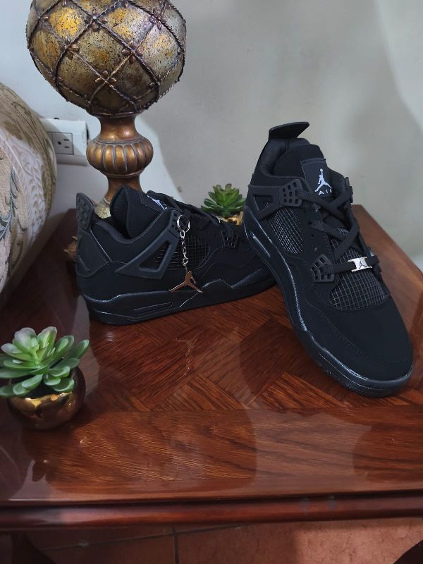 Nike Air Jordan 4 Retro Black Cat