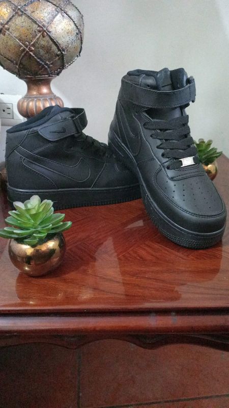 Air Force one negro bota 26
