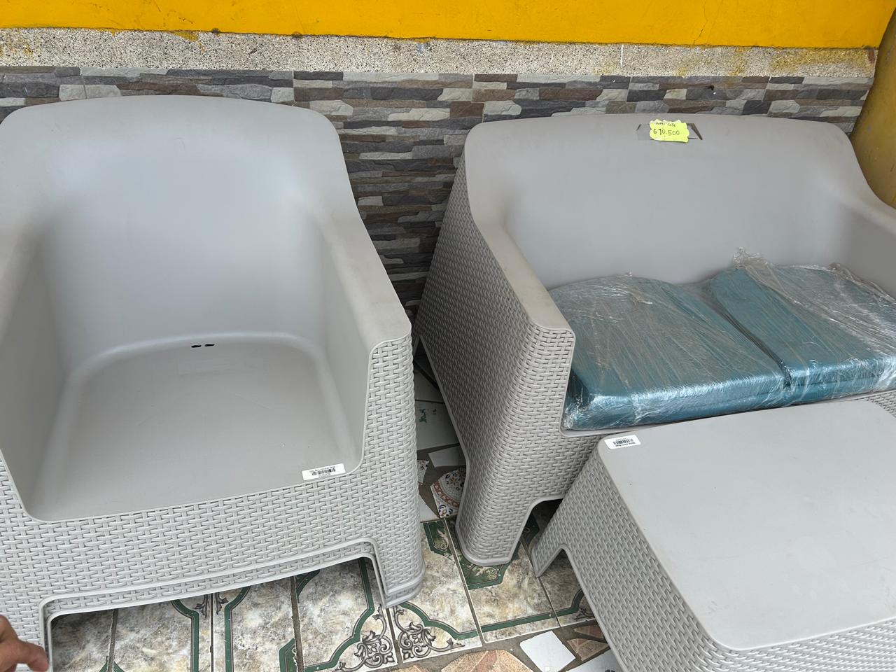 sofá cuatro piezas gris
